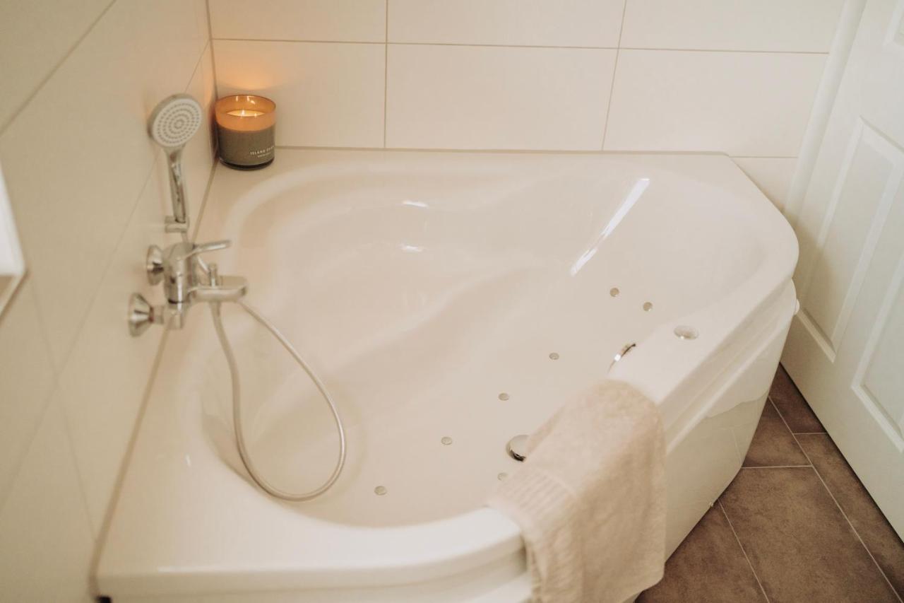 Malerisch Am Mit Kamin, Sauna & Whirlpool *